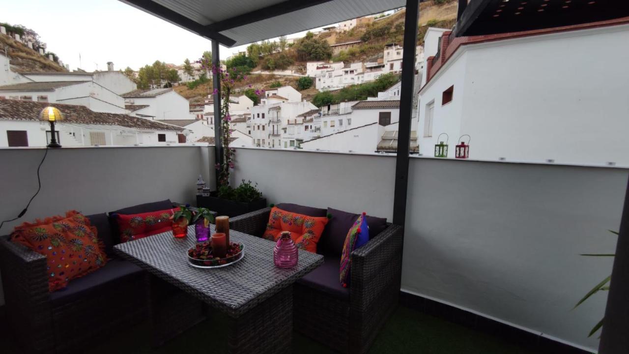 Setenil De Las BodegasEl Nido De La Galeria公寓 外观 照片